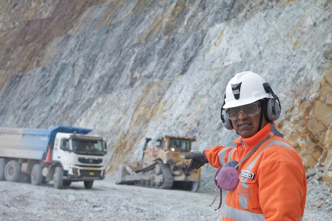 Exportaciones mineras peruanas crecen 2.7 % en periodo enero-abril 2024