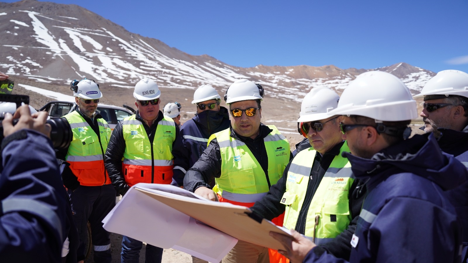 Los Azules refuerza su presencia en encuentros mineros en Europa