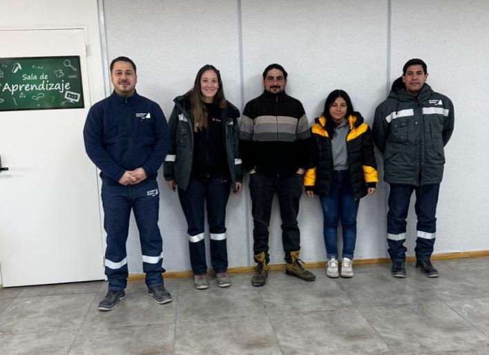 Dos primeros técnicos en Procesamiento de Salmuera de Litio
