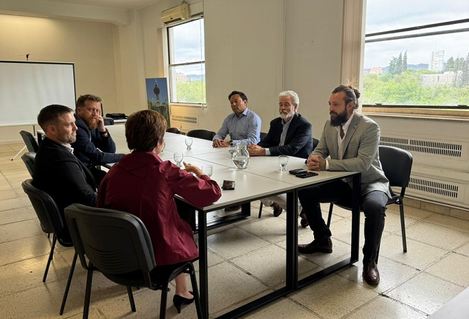 Latorre se reunió con First Quantum Minerals para avanzar en nuevos desarrollos mineros en la provincia