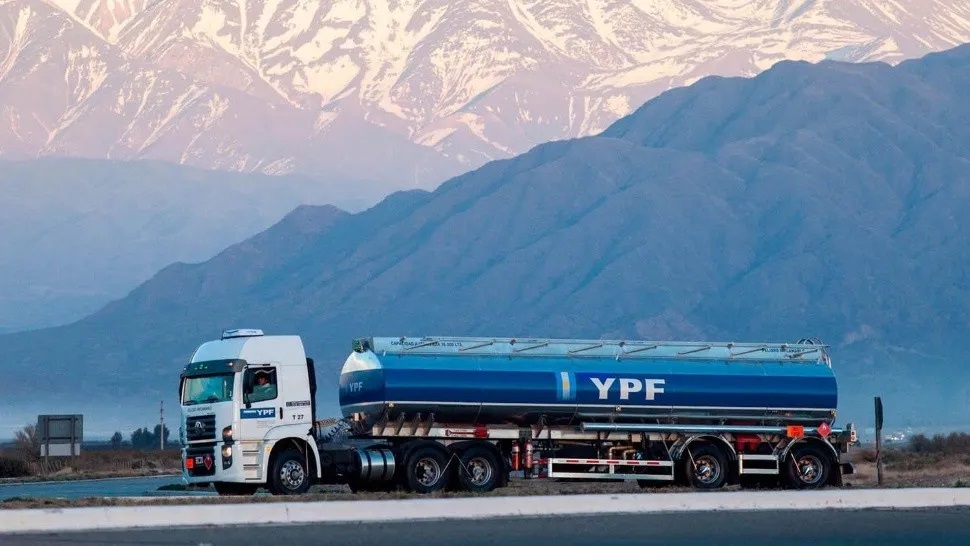 Prorrogan las concesiones de YPF para transporte de hidrocarburos