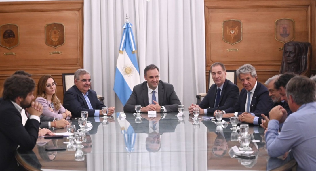 Adorni y Santilli se reunieron con Jalil y empresarios para impulsar la Exportación Monitoreada en Catamarca