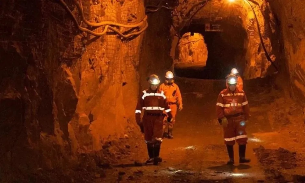 Tensión en Santa Cruz: mineras alertan que la ley 90/10 pone en jaque su funcionamiento