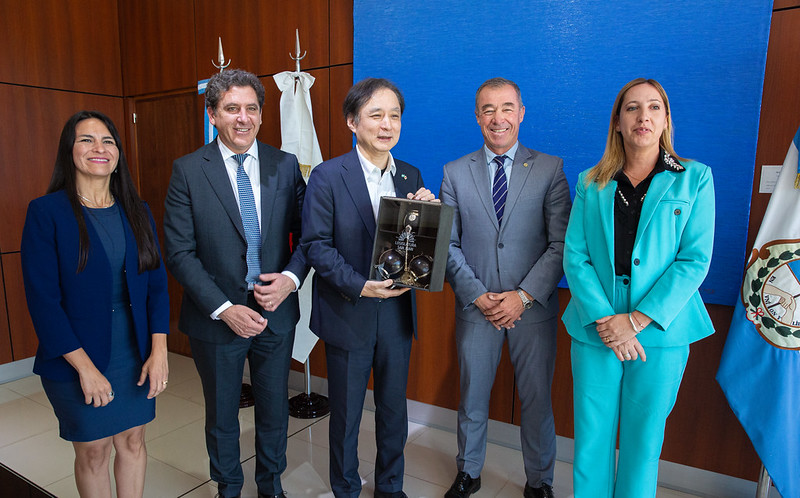 El vicegobernador de San Juan recibió al embajador de Japón para fortalecer vínculos productivos con San Juan