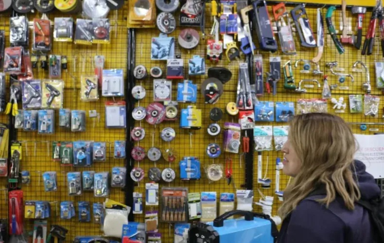 En San Juan, las ferreterías ya ven la luz al final del túnel: confirman subas en las ventas, la aparición de ofertas y el factor minero