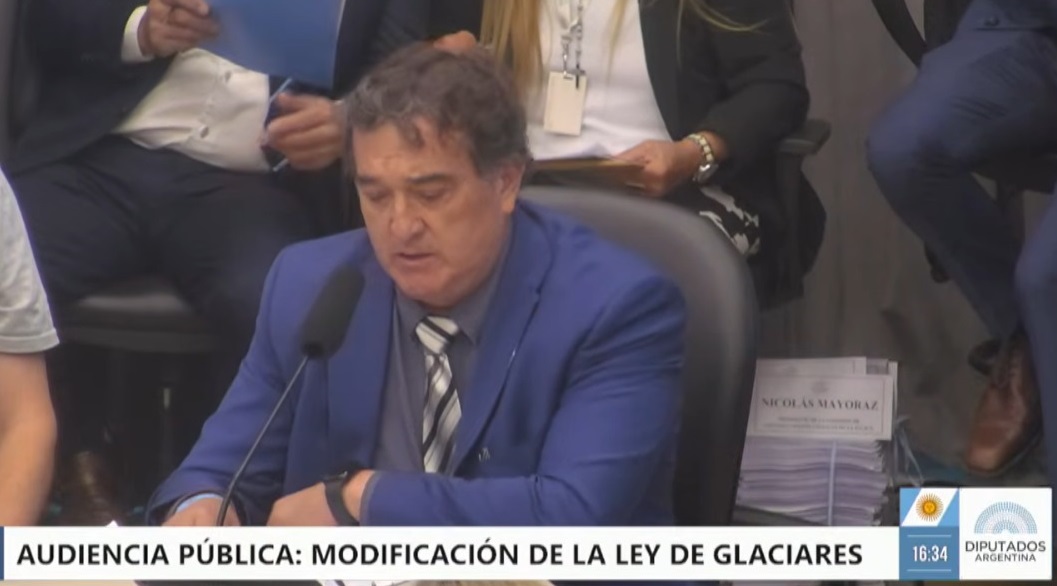 Hernández: “el agua es un recurso central, crítico y prioritario para todos nosotros. Pero su protección no se logra mediante definiciones amplias o imprecisas, sino mediante una correcta comprensión de los sistemas hidrológicos y su funcionamiento real”