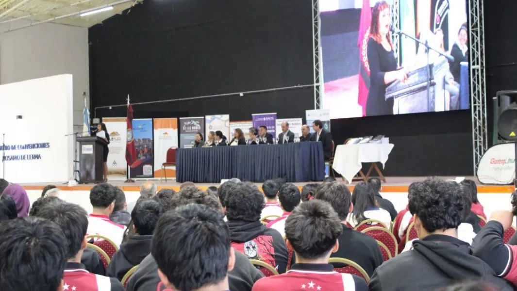 Más de 400 estudiantes participaron en Rosario de Lerma de una jornada que vinculó minería, educación y producción